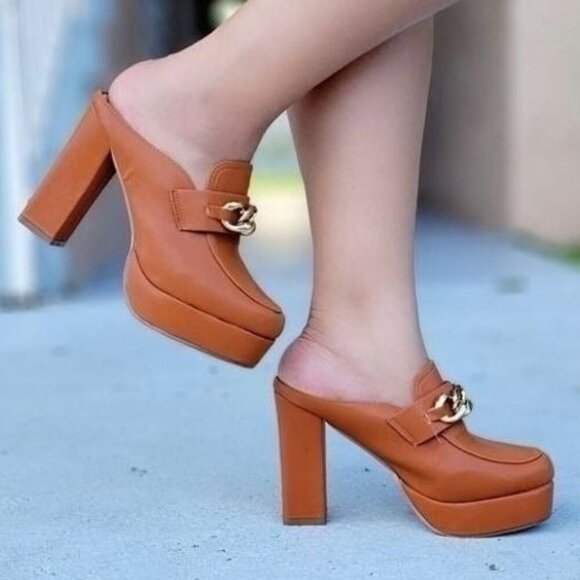 Tan Platform Heeled Mule Loafers with Gold Chain Closed Toe - Picture 2 of 5